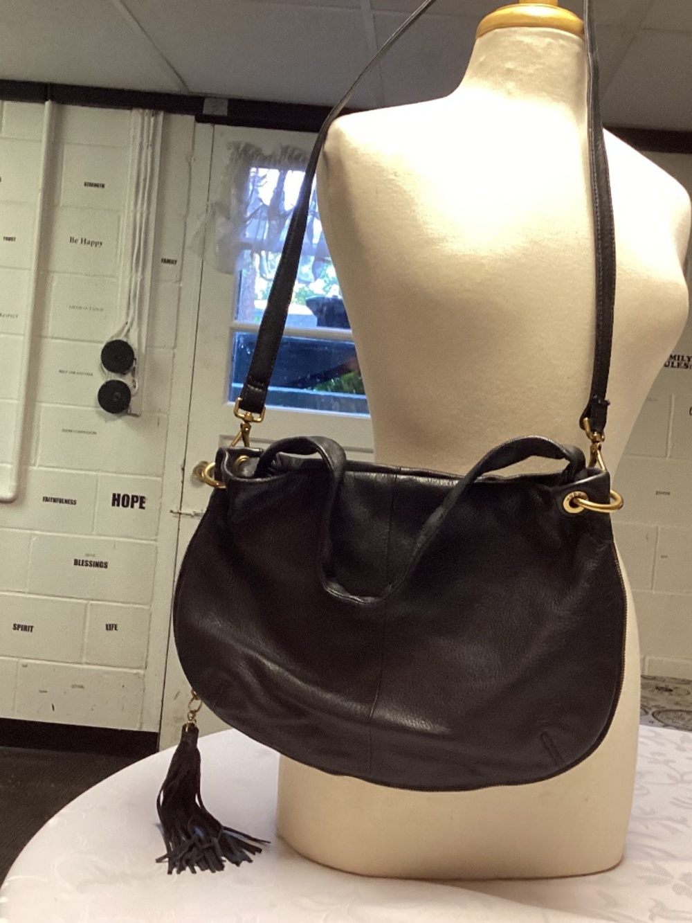 HOBO BRAND BLACK LEATHER BAG FRINGE DETAILS